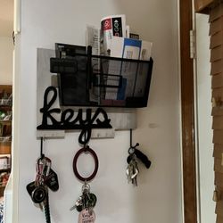 Key And Mail Holder 