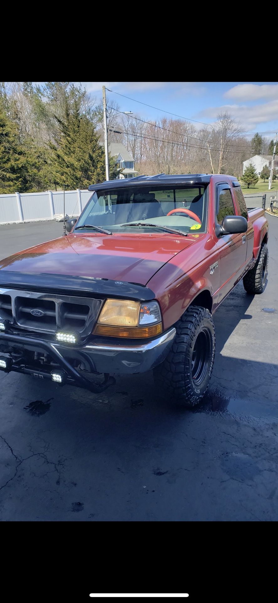 99 ford ranger step side good cond no rot on body clean a/c ice cold new shocks brakes and few other parts runs good has 170 k