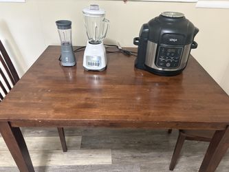 Free Dinning table