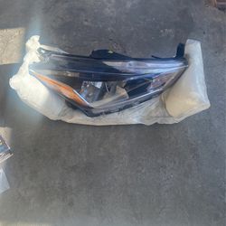 Nissan Kick Headlight