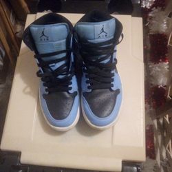 University Blue Jordan 1 Mids 