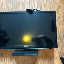 Monitor(s) + Roku