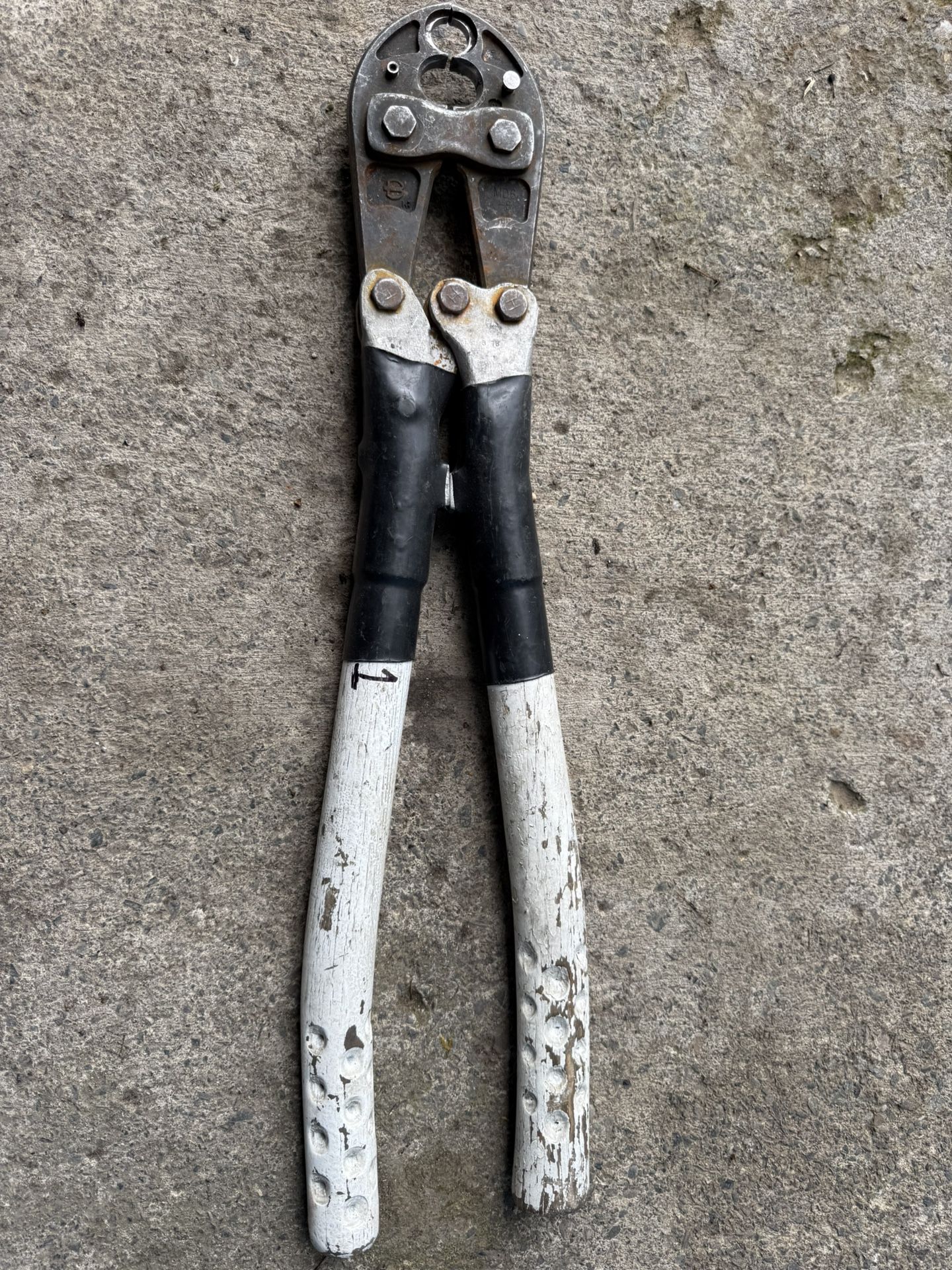 Burndy MD6 - MECH CRMP TOOL (HYTOOL) (1 EA)
