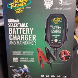 BATTERY TENDER - 800mA 12V Selectable Chemistry Battery Charger
SKU: 022-0199-DL-WH
