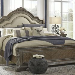 Charmond Brown Queen Sleigh Bed

