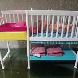 Baby crib with baby toy