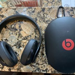 Beats by Dre Wireless Noise Cancelling Headphones