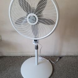 Lasko Fan With Remote Control 