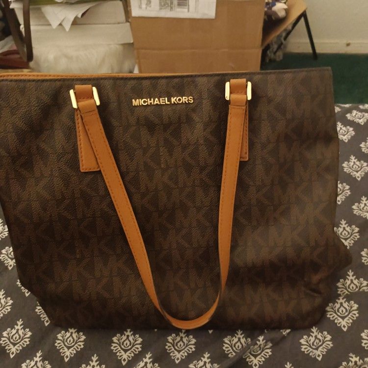 Authentic Michael Kors Purse For Sale
