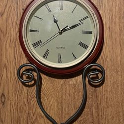 ANTIQUE WALL CLOCK 