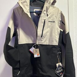 Patagonia Women’s Untracked Jacket