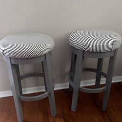 COUNTER STOOLS