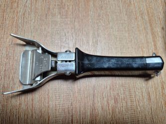 Vintage corningware lock on pot casserole handle