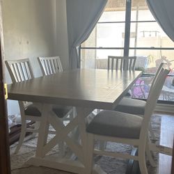 Grey And White Farm Style 7 Pc Table Set !