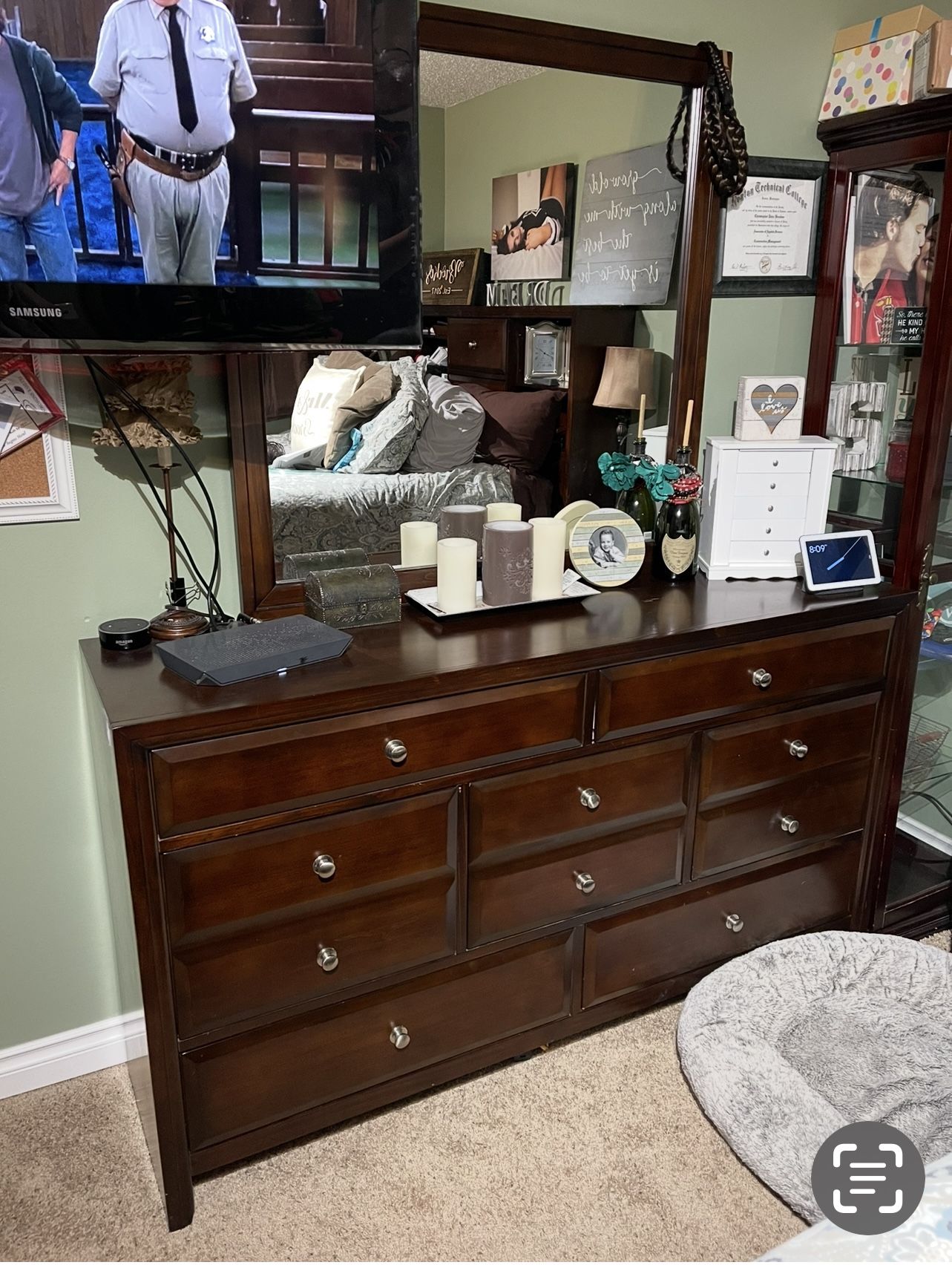 Dresser W/Mirror
