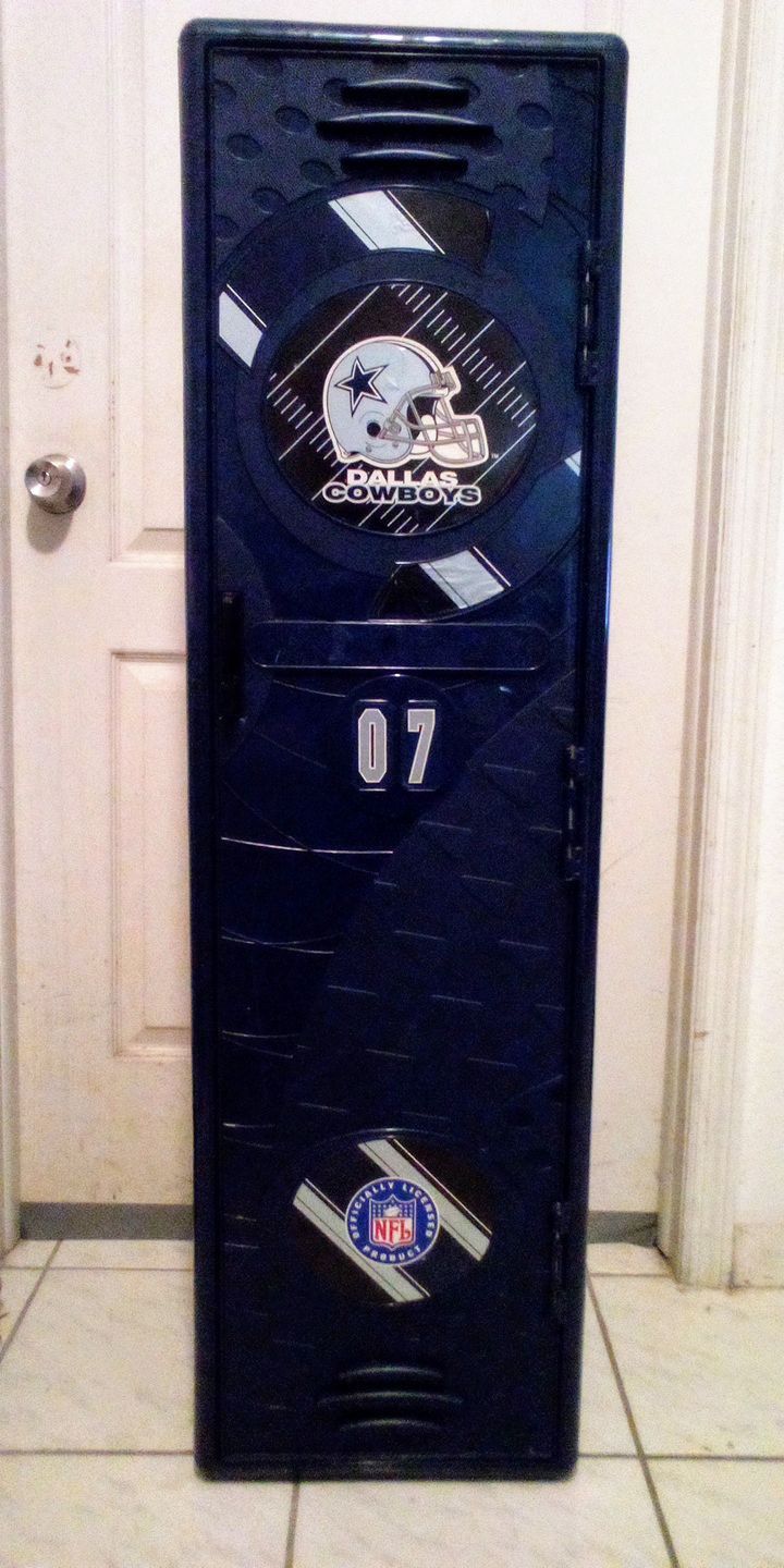 SPORT LOCKER