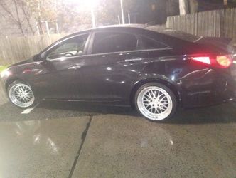 18s rims and tires are like new 5x114.3