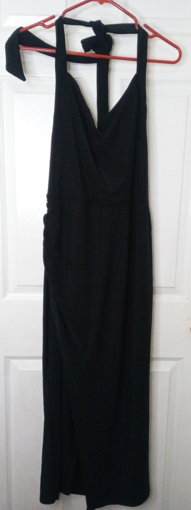 Black sparkling sleeveless long dress