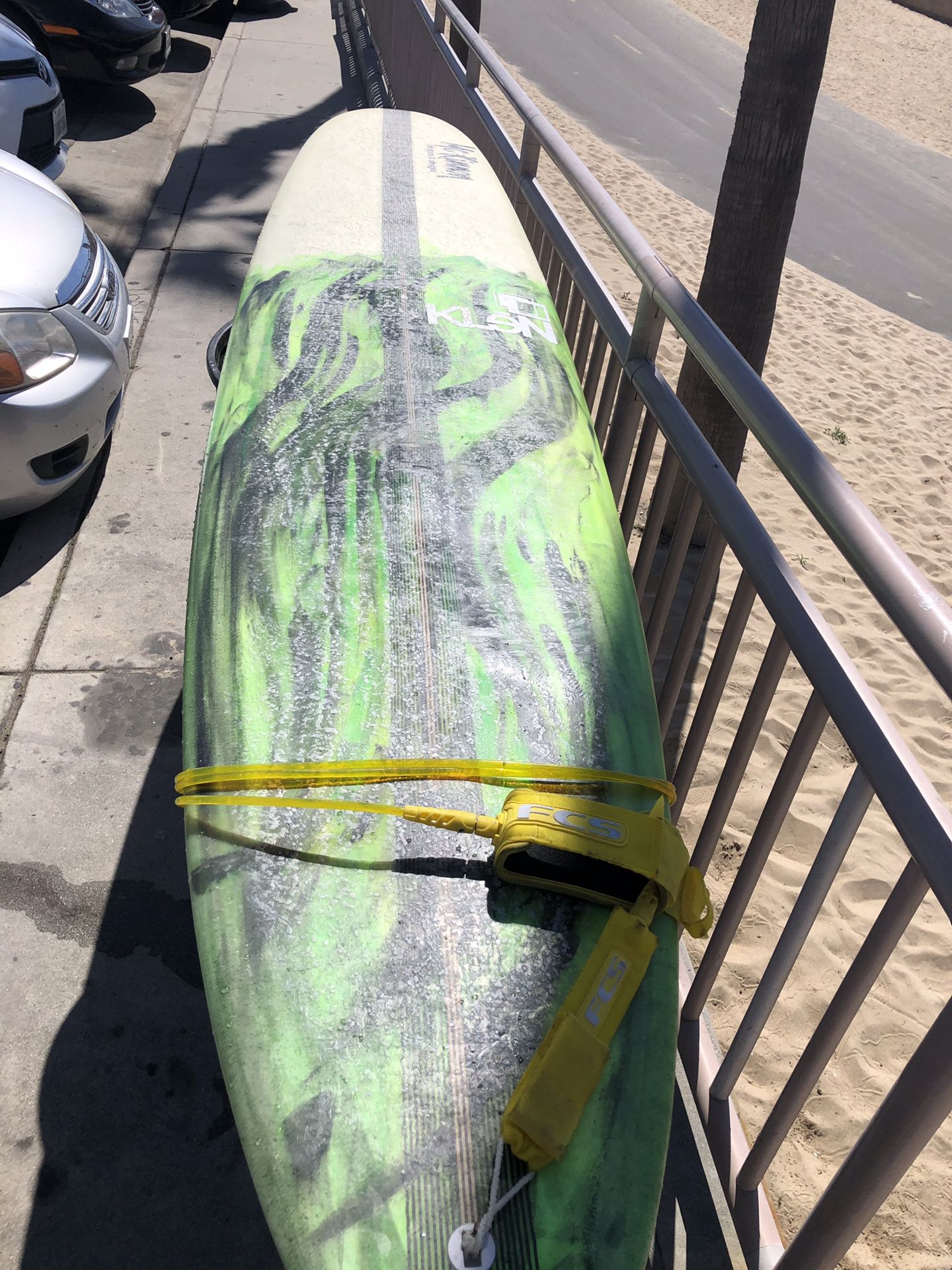 Surfboard longboard McKinnon fast fun easy to ride 9’0