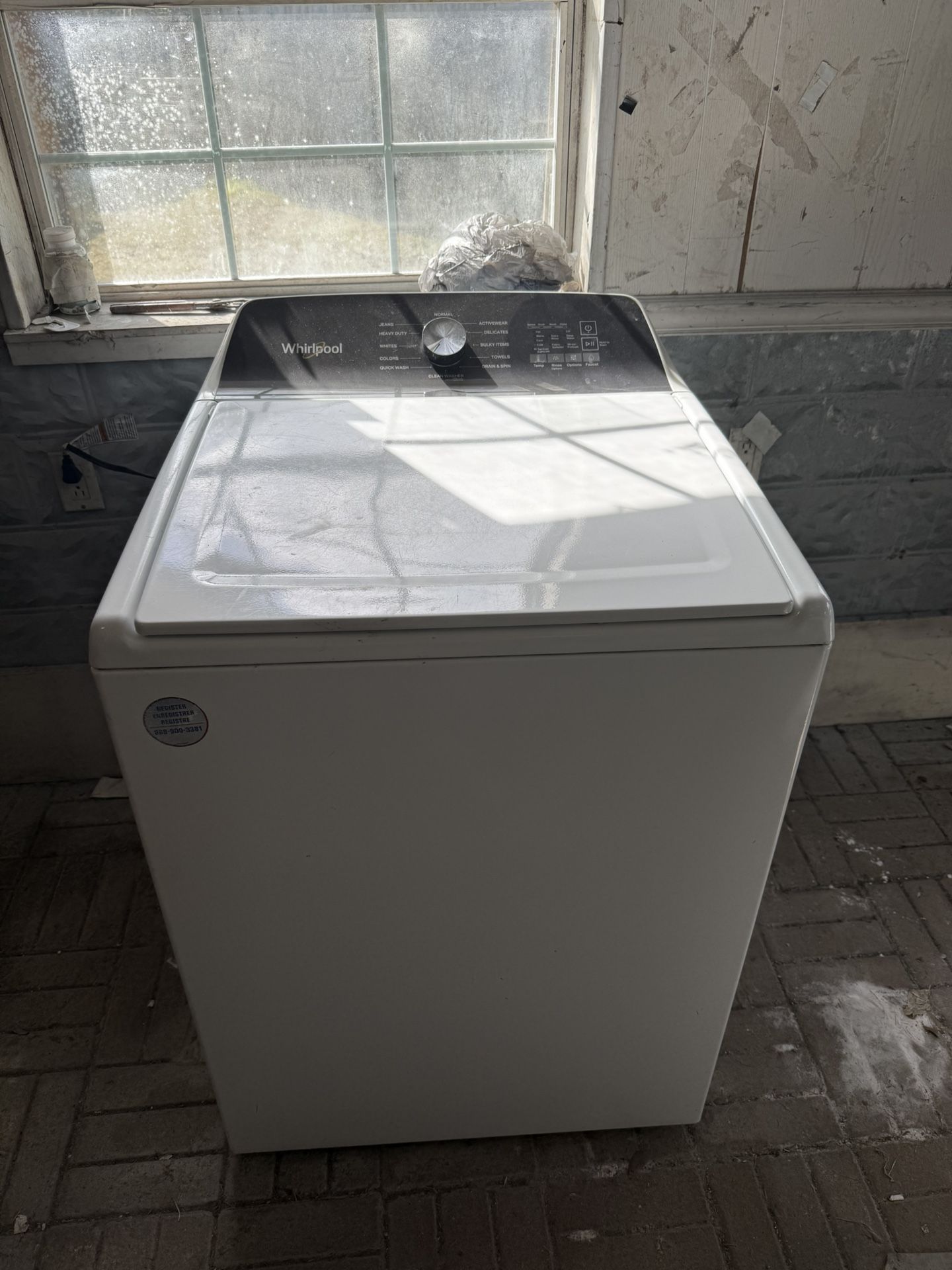 🇺🇸EXCELLENT RUNNING HUGH LATE MODEL WHIRLPOOL WASHER❤️DOES KING SIZE COMFORTERS🎊RUNS LIKE BRAND NEW💕WILL DELIVER FOR FEE🎉BEEN CLEANED IN & OUT😘B