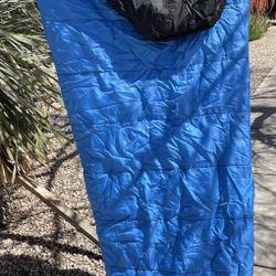 ozark trail  sleeping bag 33x84x24