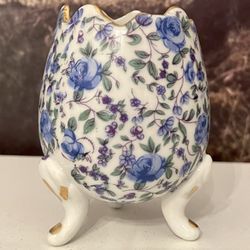 4 1/2” Cracked Egg Vase - Blue Flowers Chintz Pattern