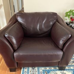 2 beautiful  Leather Sofa 