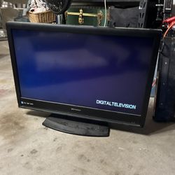 32 Inch TV