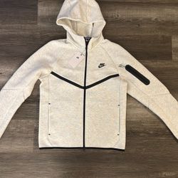 Nike Tech Men Size Small Brand New