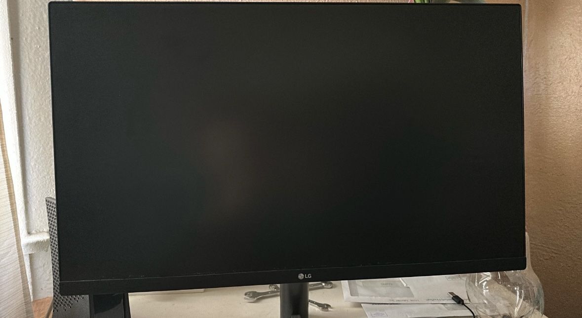 LG 27” QHD (2560 x 1440) Gaming Monitor