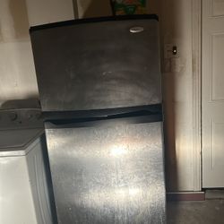 Frigidaire Refrigerator 
