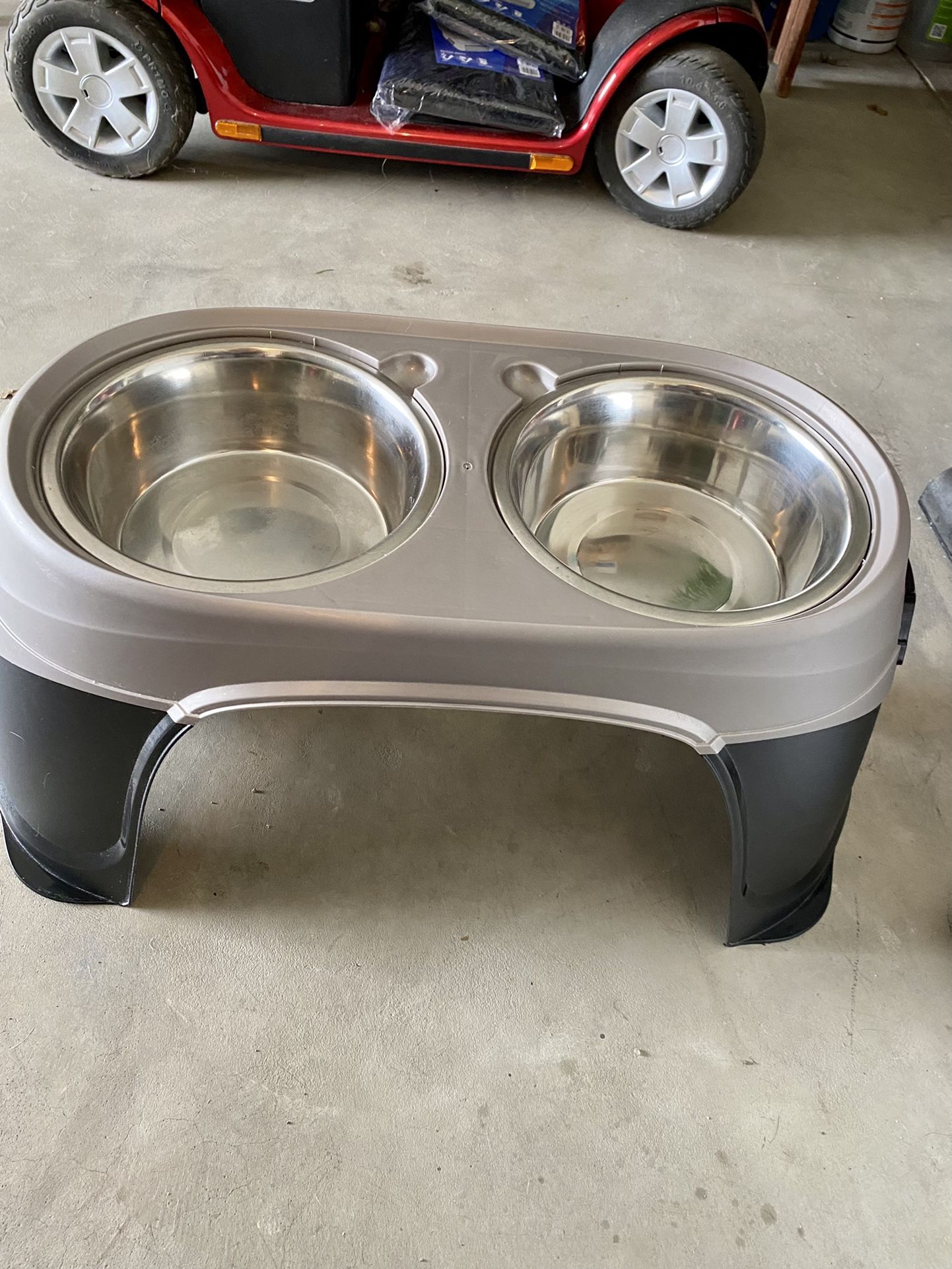 Raised Dog Feeder For Large Dogs