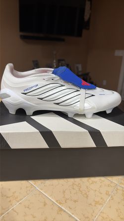 Adidas’s predators Jude Bellingham white and blue