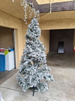 7ft light up Christmas Tree