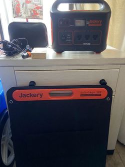 Jackery Portable Power station + solar panel