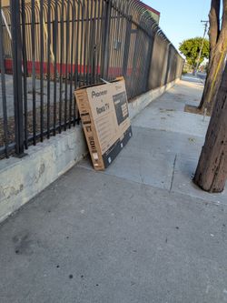 Free,Free 70" tv box for safe transportation or storage .   on curb.   6831 Suva St, Bell Gardens, CA 90201