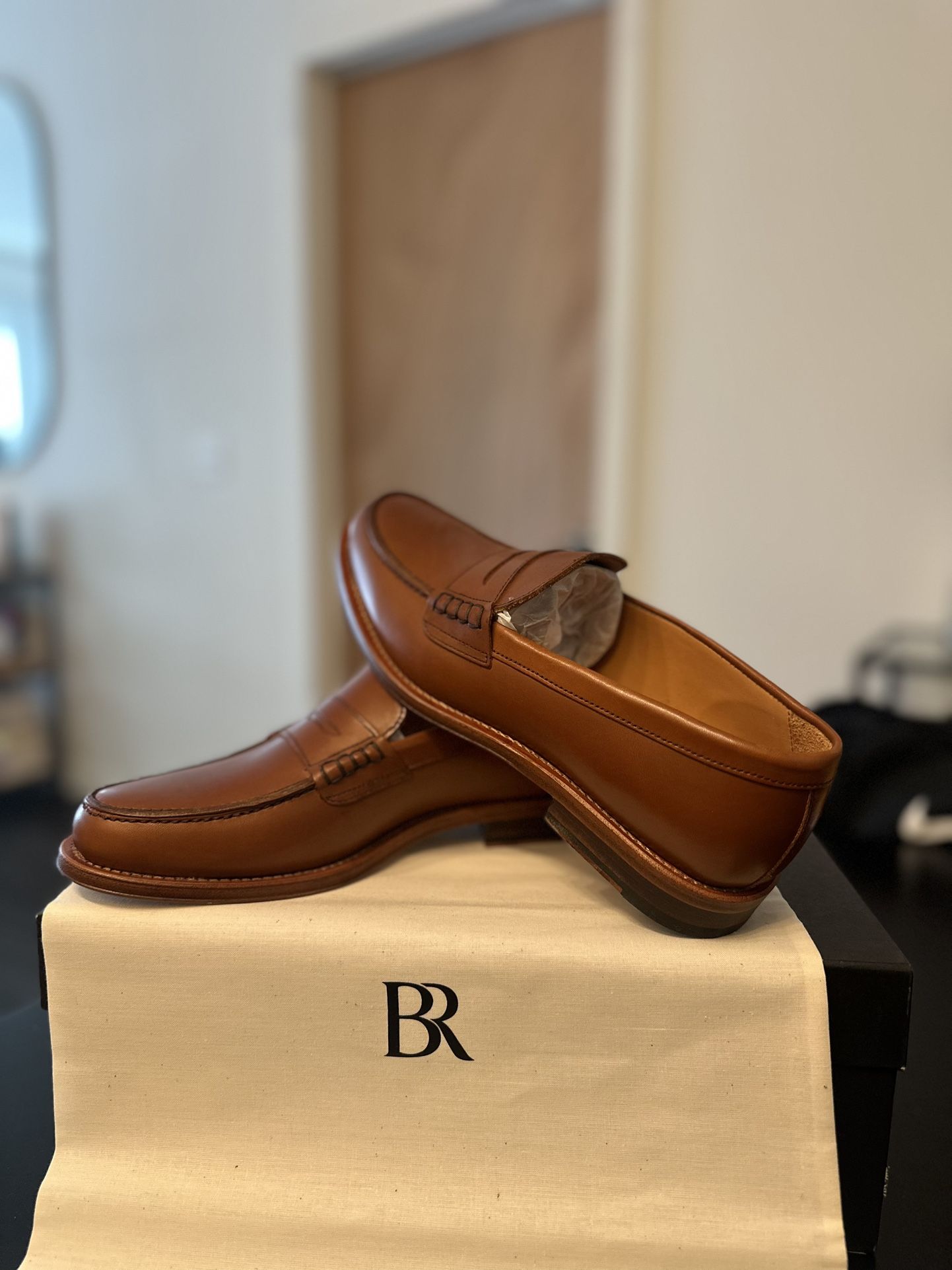 NEW Women’s Banana Republic Brown Penny Loafer