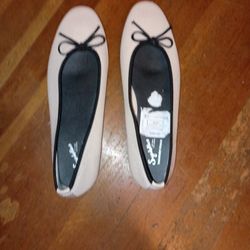 New Seychelles Memory Foam Women's Flats Size 6