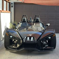 2016 POLARIS SLINGSHOT SL