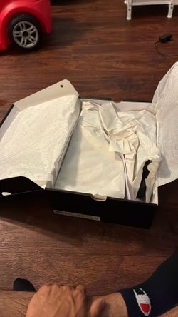 Air Jordan 5 retro black/unc size 9