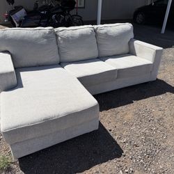 Free Delivery!!! 🚚 Beautiful Gray Ashley Furniture Sectional Couch! 