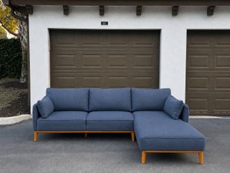 🛋️ Sectional Couch/Sofa - Blue - Macy’s - Delivery Available 🚛