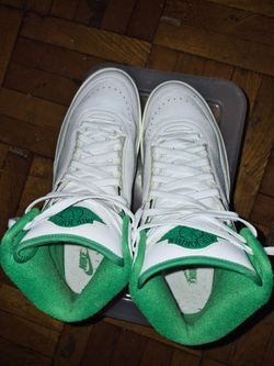 Jordan Retro 2s Lucky Green size 10.5M
