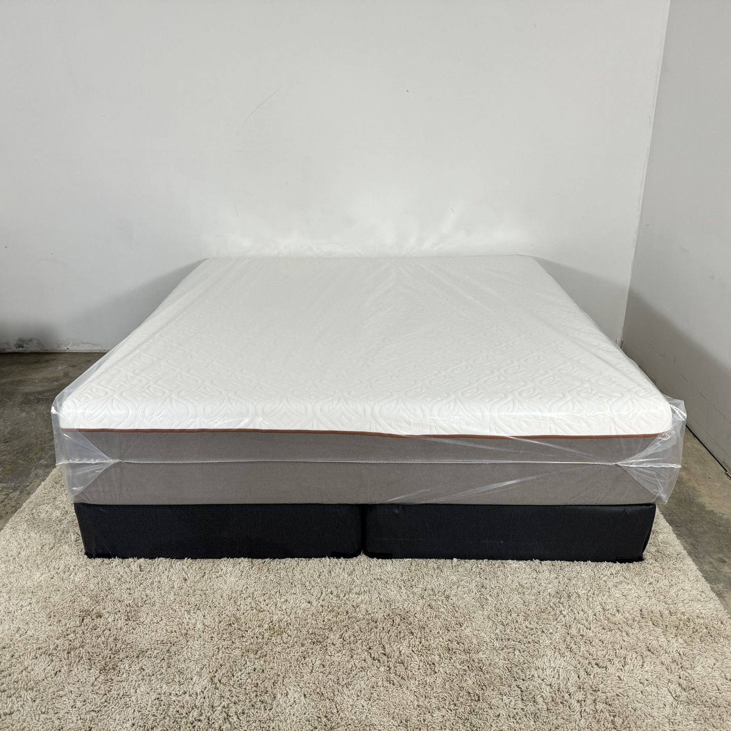 King Memory Foam Mattress (Delivery Available)