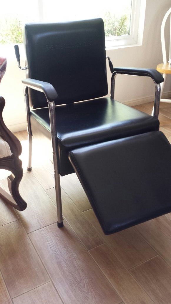 Fantastic Sams Black Leather reclining barber chair