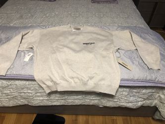 Essentials Fear Of God Crew Sweatshirt Oatmeal Size XL BRAND NEW With tags