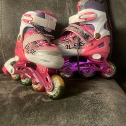 Girl's skates.    Small