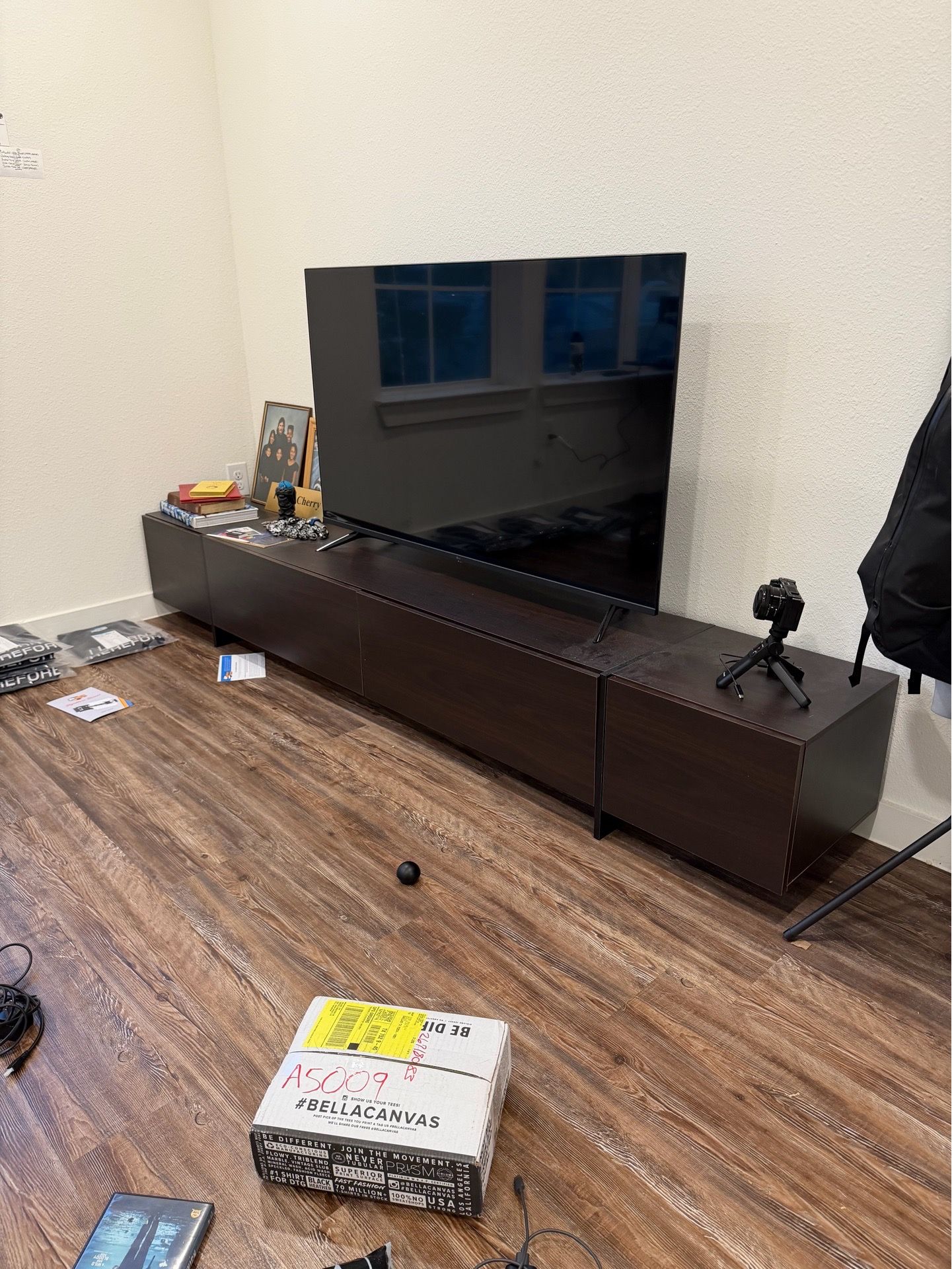 TV STAND