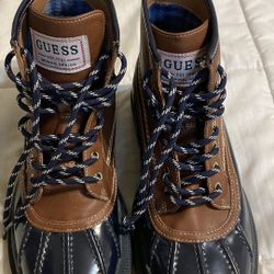 GUESS MAN HIKING BOOTS 