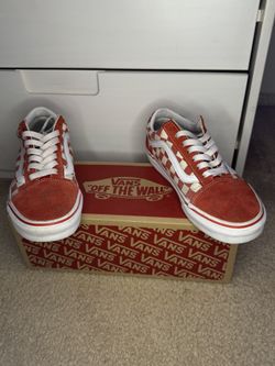 Old Skool Red checkered Vans 